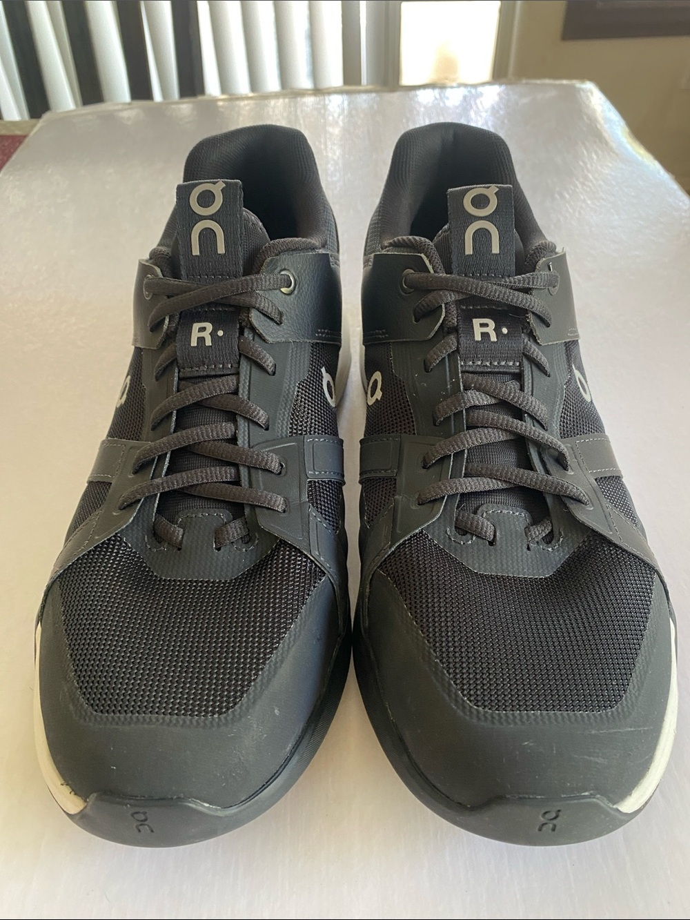 On Running Men’s The Roger Clubhouse Pro Black and White Sneakers Size 10.5 US
